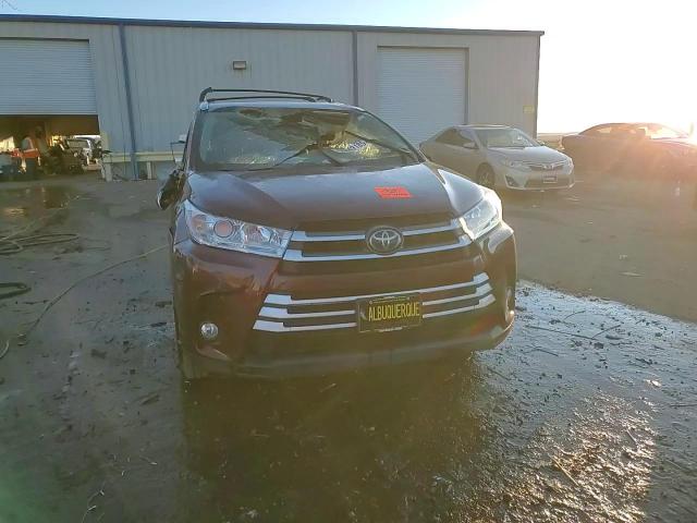 2018 Toyota Highlander VIN 5TDJZRFH7JS819422 Copart auction photo, rollover damage thumbnail 14