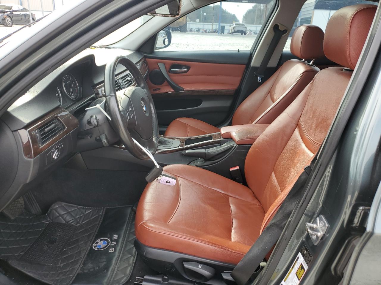 2011 BMW 3er VIN WBAPH7G50BNM55533 Copart auction photo, front end / side damage thumbnail 7