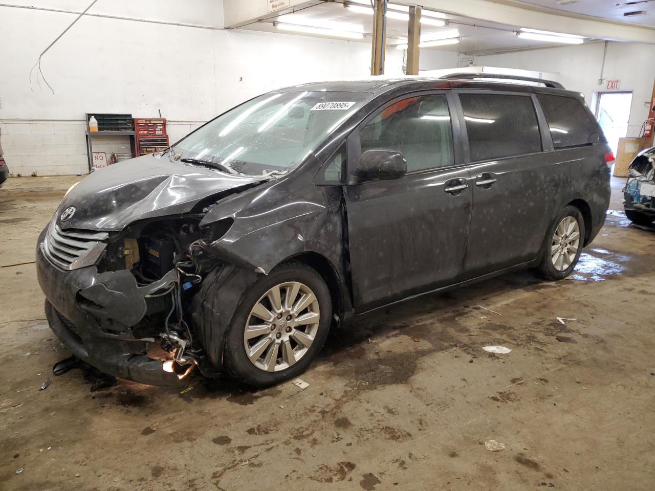 2011 Toyota Sienna VIN 5TDYK3DC6BS074803
