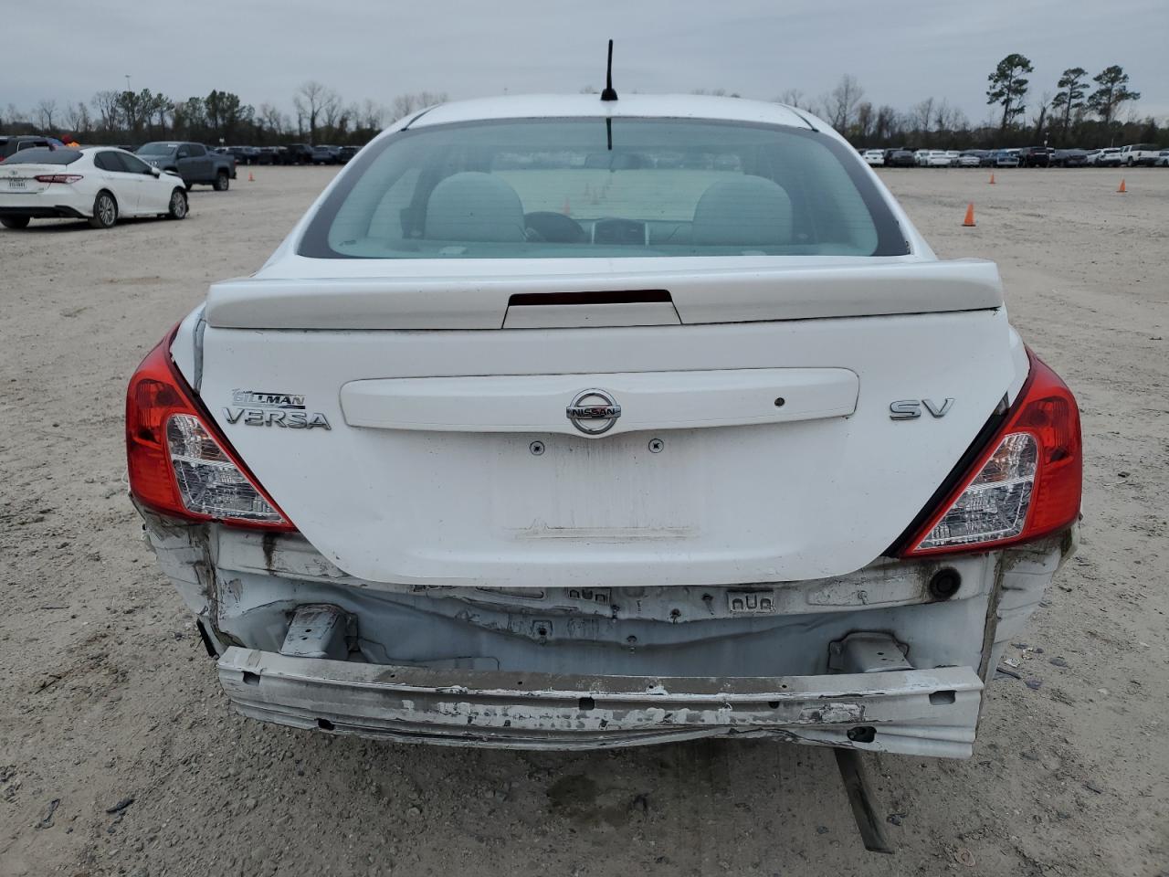 2015 Nissan Versa VIN 3N1CN7APXFL913592 Copart auction photo, rear end / front end damage thumbnail 6