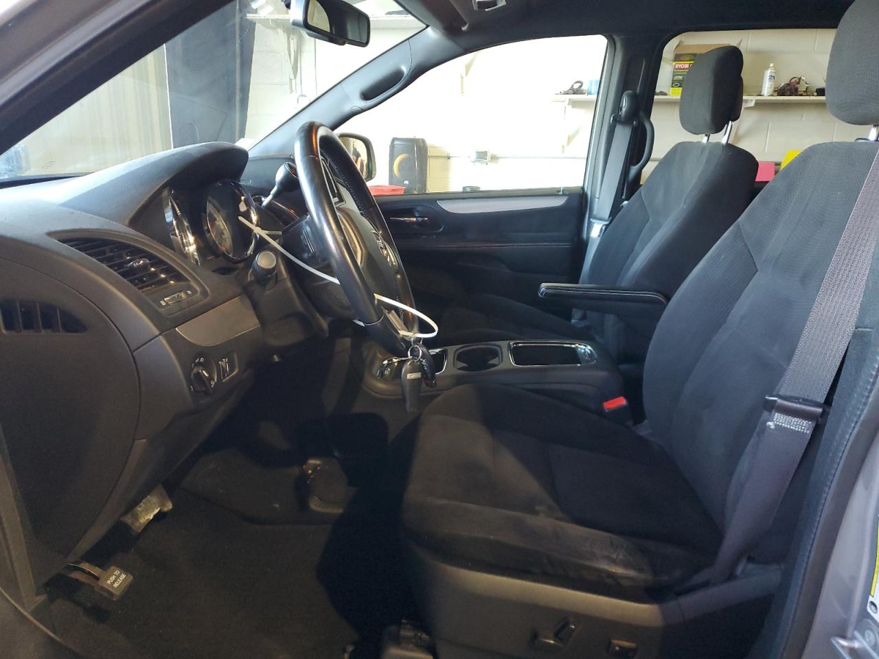 2015 Dodge Caravan VIN 2C4RDGCG1FR517304 Copart auction photo, side / rear end damage thumbnail 7