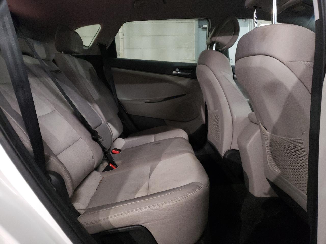 2016 Hyundai Tucson VIN KM8J33A49GU050599 Copart auction photo, rear end / minor dent/scratches damage thumbnail 12