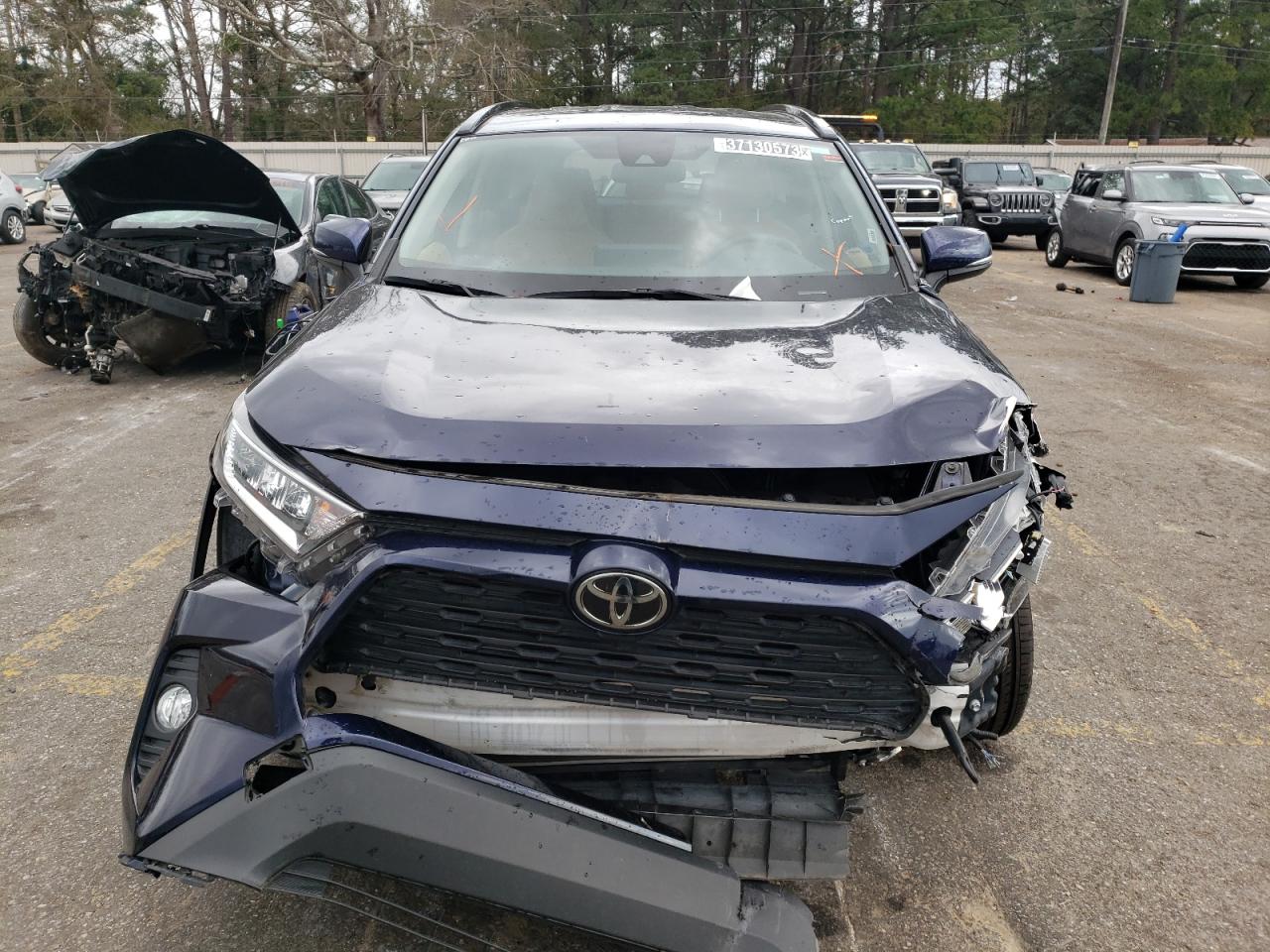 2020 Toyota RAV 4 VIN JTMW1RFV5LJ018135 Copart auction photo, front end / side damage thumbnail 5