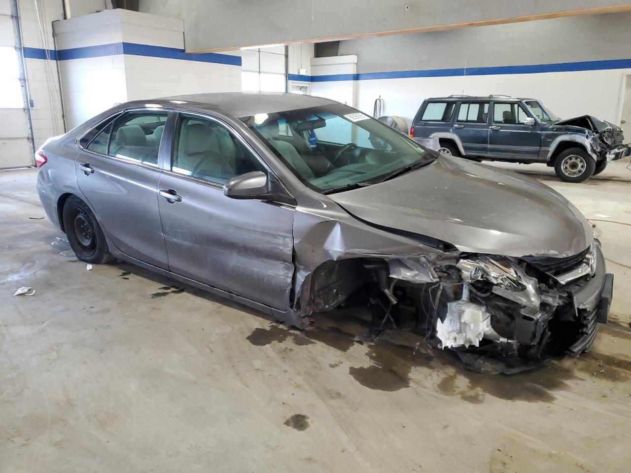2015 Toyota Camry VIN 4T4BF1FK1FR452922 Copart auction photo, front end / undercarriage damage thumbnail 4