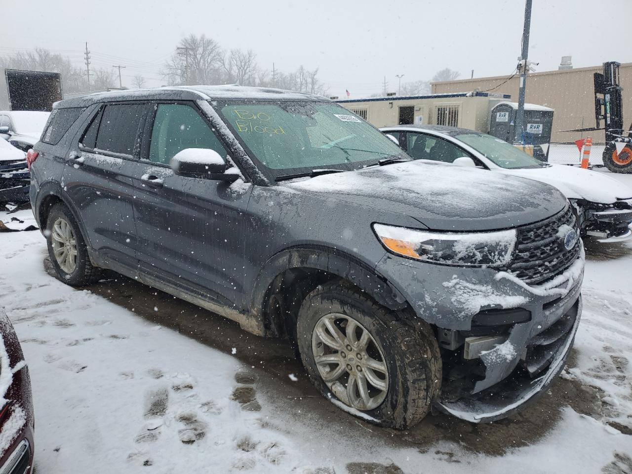 2021 Ford Explorer VIN 1FMSK8BH0MGA71485 Copart auction photo, front end / side damage thumbnail 4