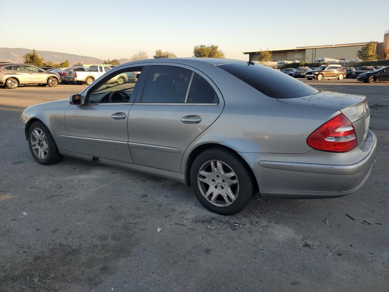 2005 Mercedes-Benz E-klasse VIN WDBUF65J95A712625 Copart auction photo, all over damage thumbnail 2
