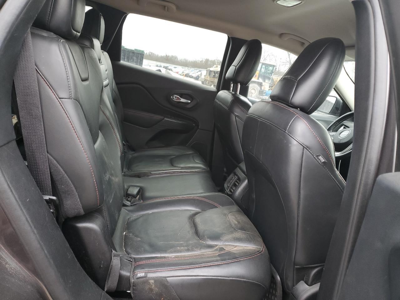 2016 Jeep Cherokee VIN 1C4PJMBS6GW172574 Copart auction photo, front end damage thumbnail 11