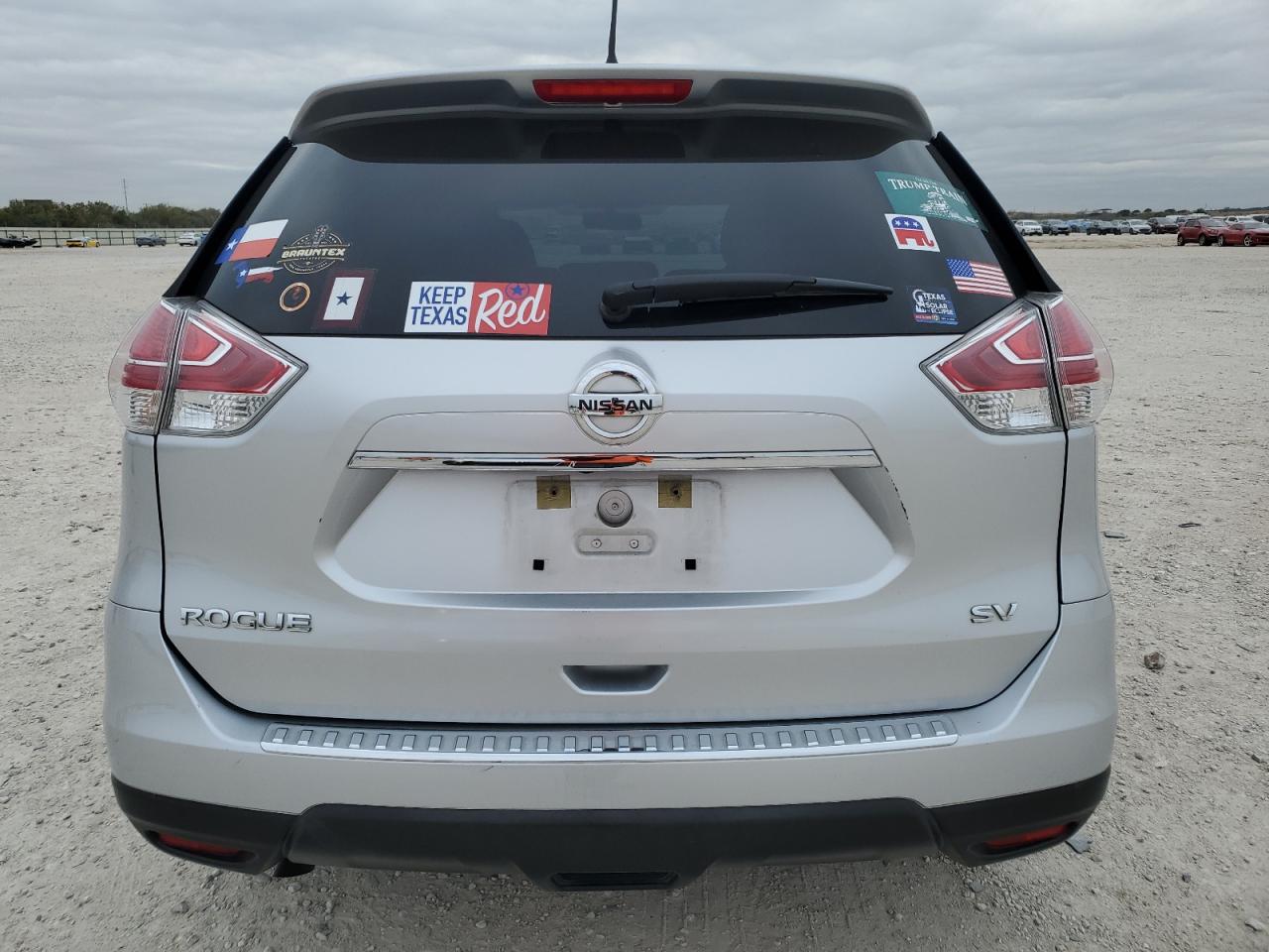 2015 Nissan Rogue VIN KNMAT2MT4FP559482 Copart auction photo, side damage thumbnail 6