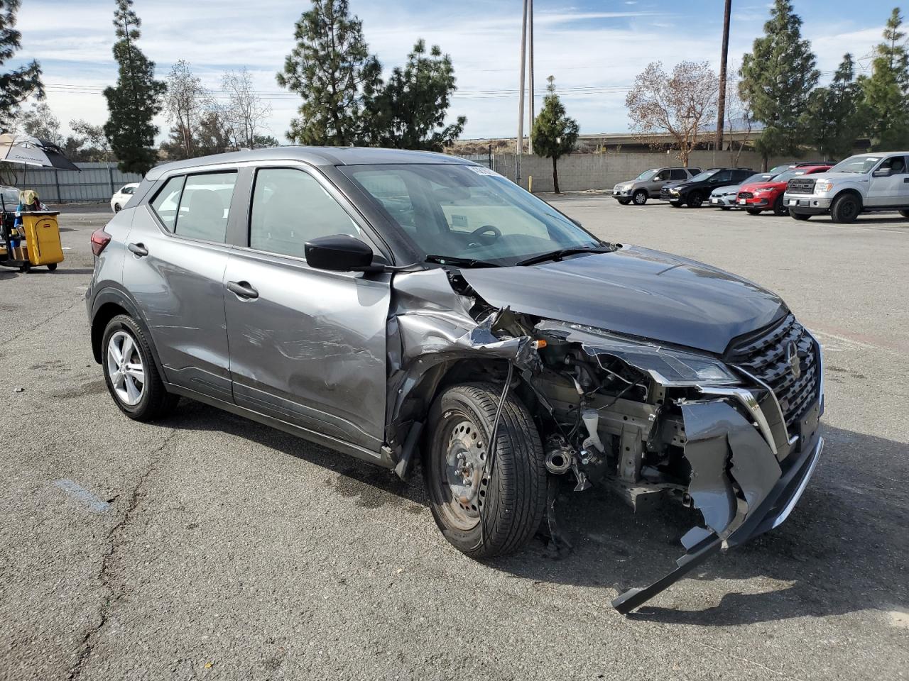 2021 Nissan Kicks VIN 3N1CP5BV7ML489135 Copart auction photo, front end / side damage thumbnail 4