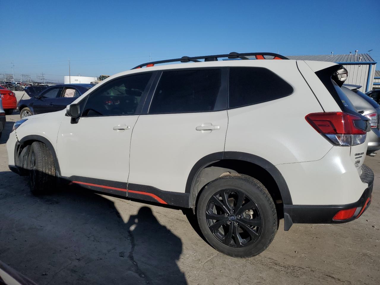 2020 Subaru Forester VIN JF2SKARC5LH556527 Copart auction photo, front end / side damage thumbnail 2