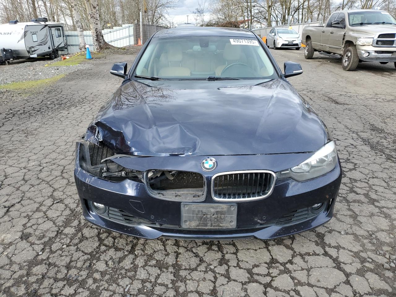 2014 BMW 3er VIN WBA3C1C56EK109623 Copart auction photo, front end damage thumbnail 5