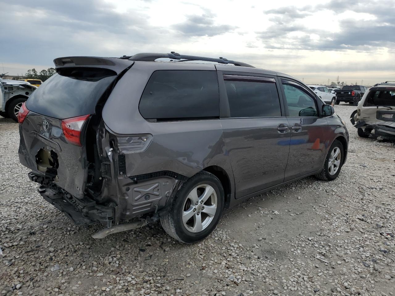 2017 Toyota Sienna VIN 5TDKZ3DC0HS893509 Copart auction photo, rear end damage thumbnail 3