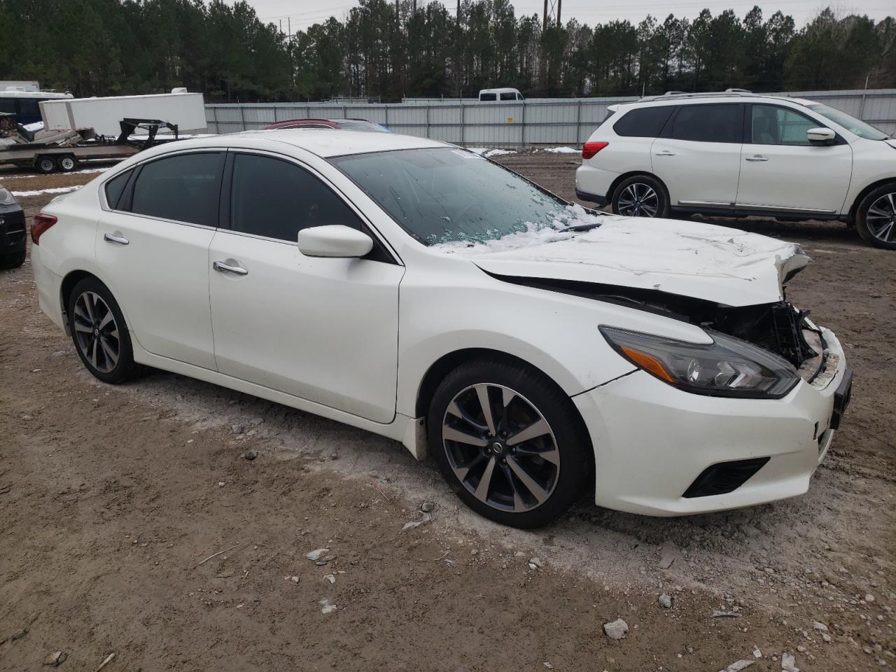 2017 Nissan Altima VIN 1N4AL3AP4HC111398 Copart auction photo, front end damage thumbnail 4