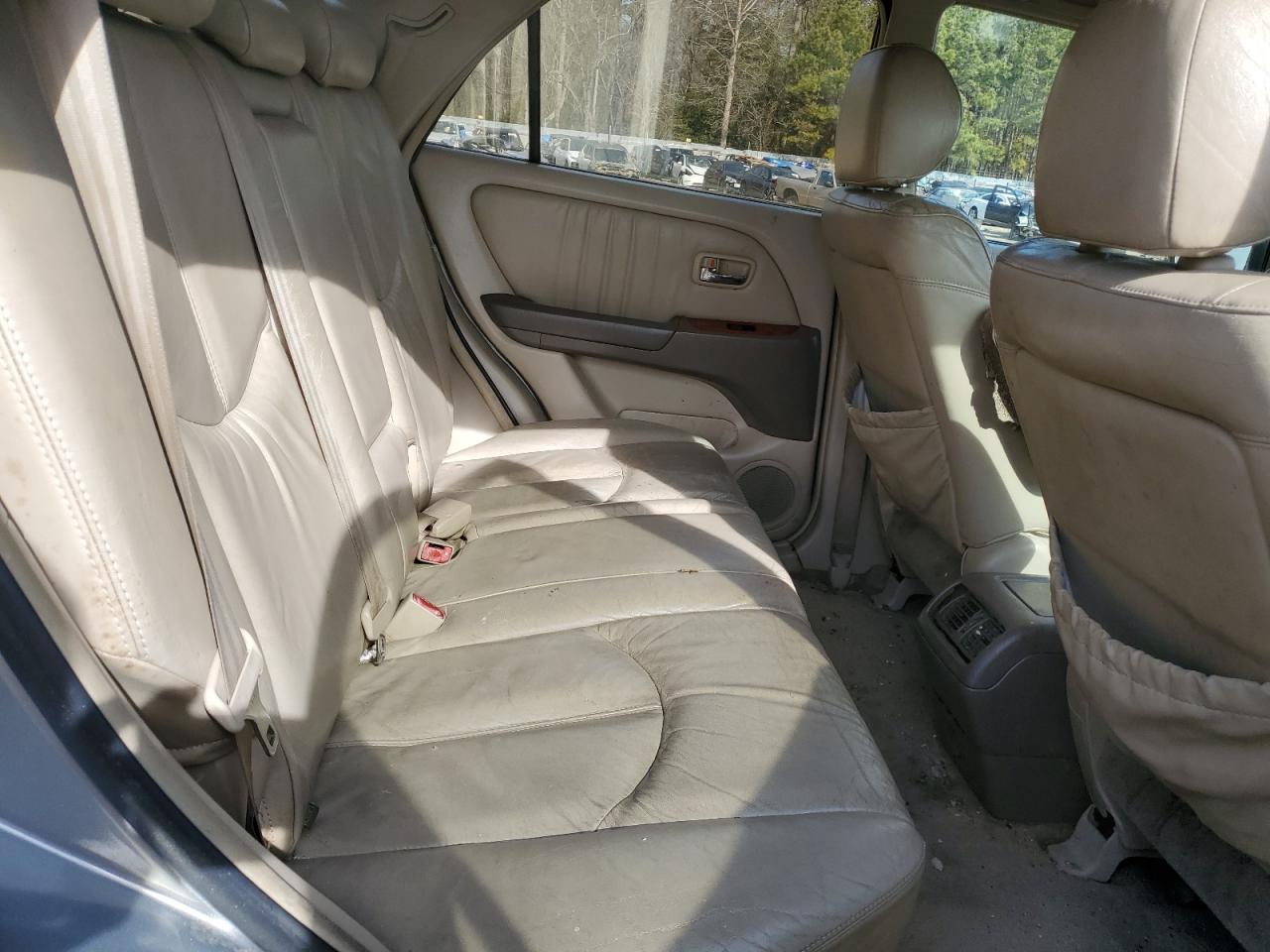 2003 Lexus RX VIN JTJHF10U230295890 Copart auction photo, rear end / minor dent/scratches damage thumbnail 11