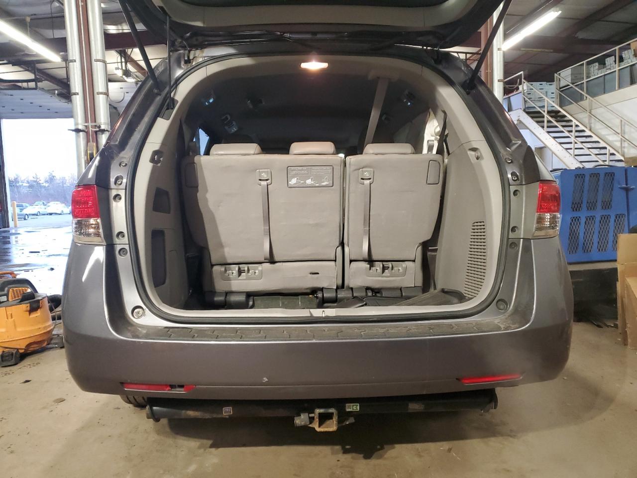 2016 Honda Odyssey VIN 5FNRL5H60GB002055 Copart auction photo, side / front end damage thumbnail 6