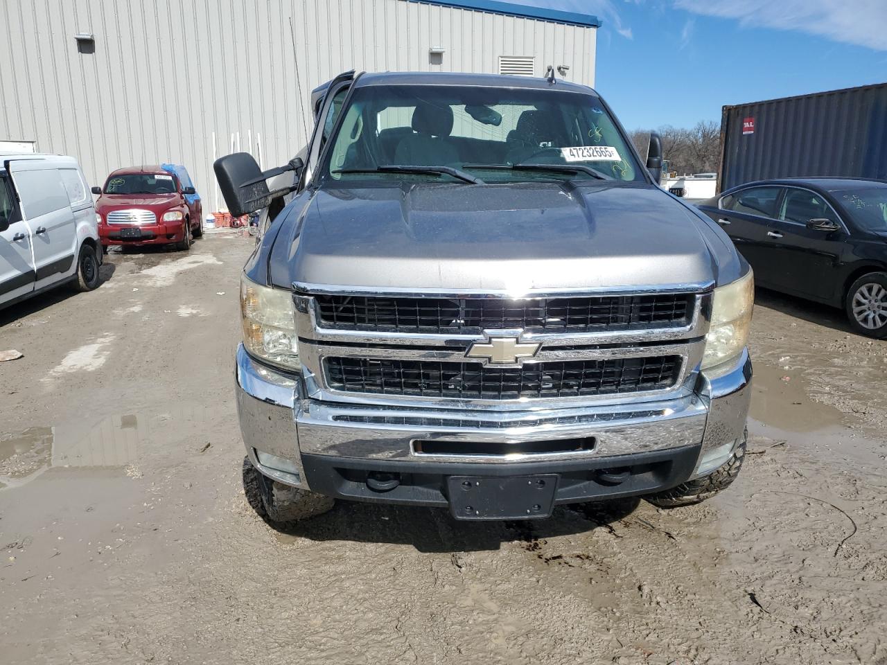 2008 Chevrolet Silverado VIN 1GCHK23688F124860 Copart auction photo, side / rear end damage thumbnail 5