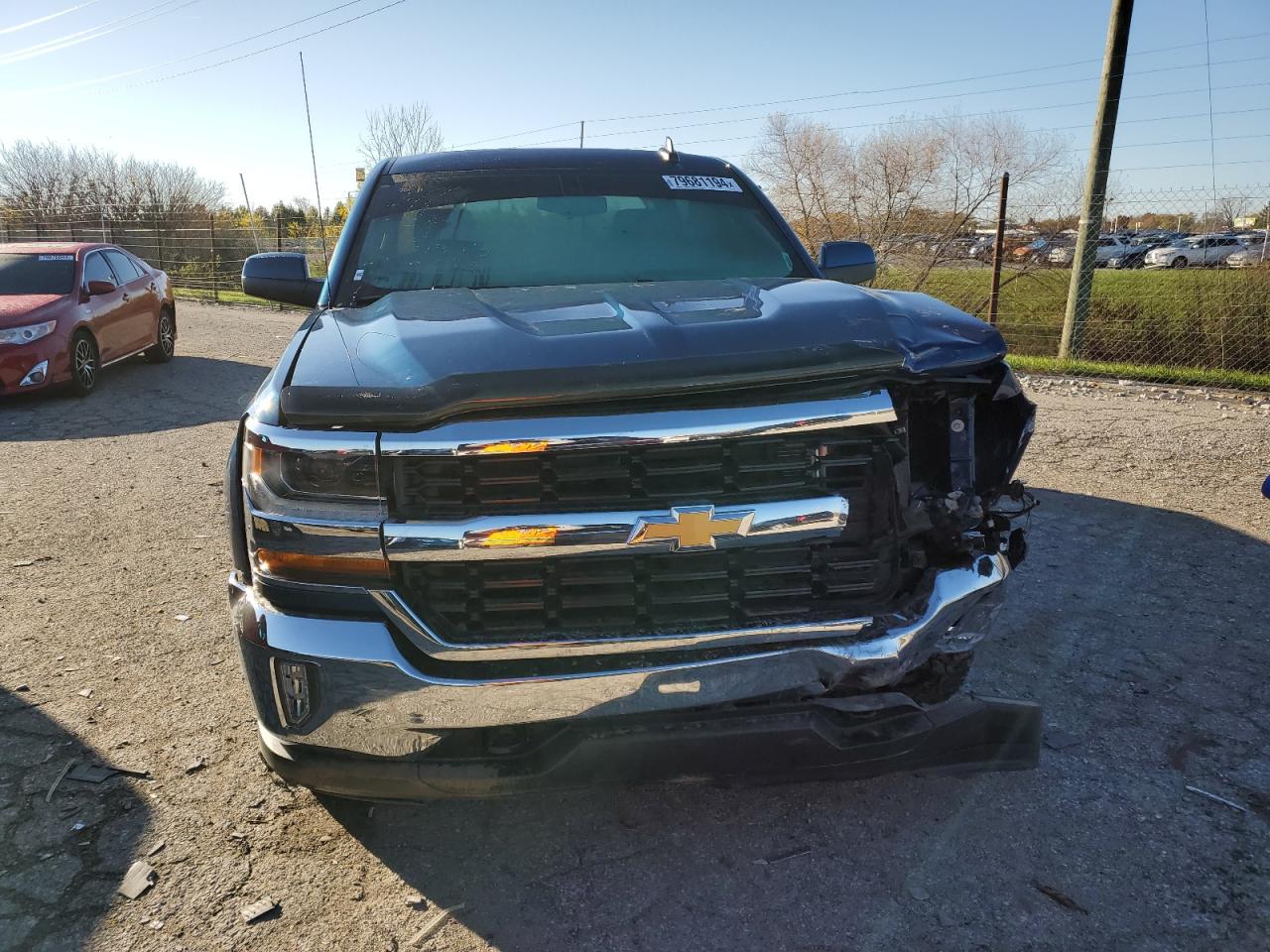 2017 Chevrolet Silverado VIN 3GCUKRECXHG348382 Copart auction photo, front end / minor dent/scratches damage thumbnail 5