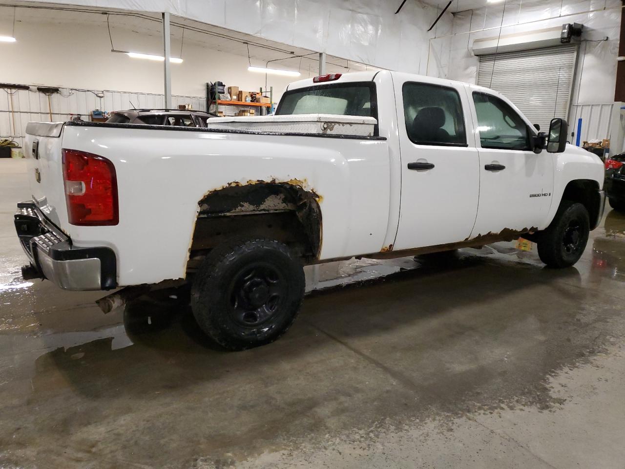 2008 Chevrolet Silverado VIN 1GCHK23K38F210235 Copart auction photo, rear end / front end damage thumbnail 3