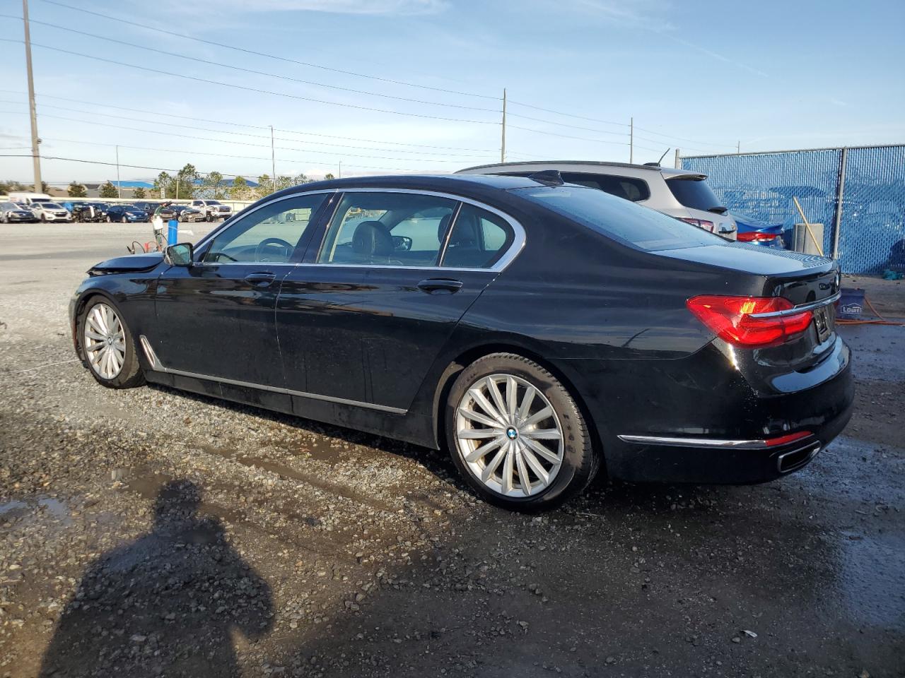 2017 BMW 7er VIN WBA7E2C59HG740438 Copart auction photo, front end damage thumbnail 2
