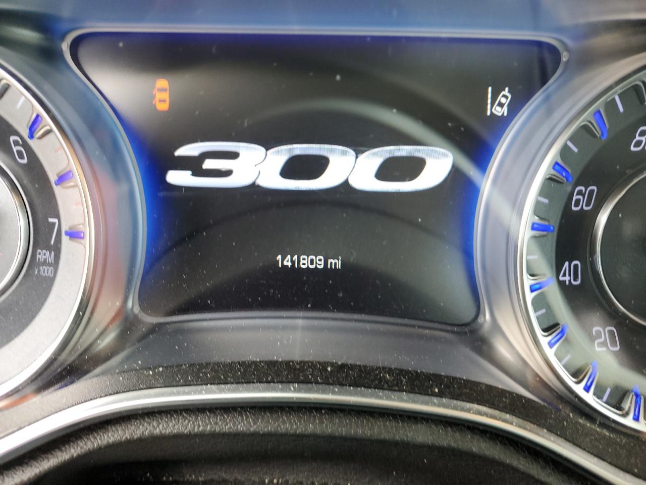 2018 Chrysler 300 VIN 2C3CCAKG6JH268055 Copart auction photo, side damage thumbnail 9