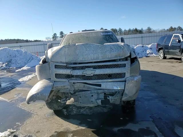 2008 Chevrolet Silverado VIN 1GCHC33K68F166976 Copart auction photo, front end / all over damage thumbnail 10