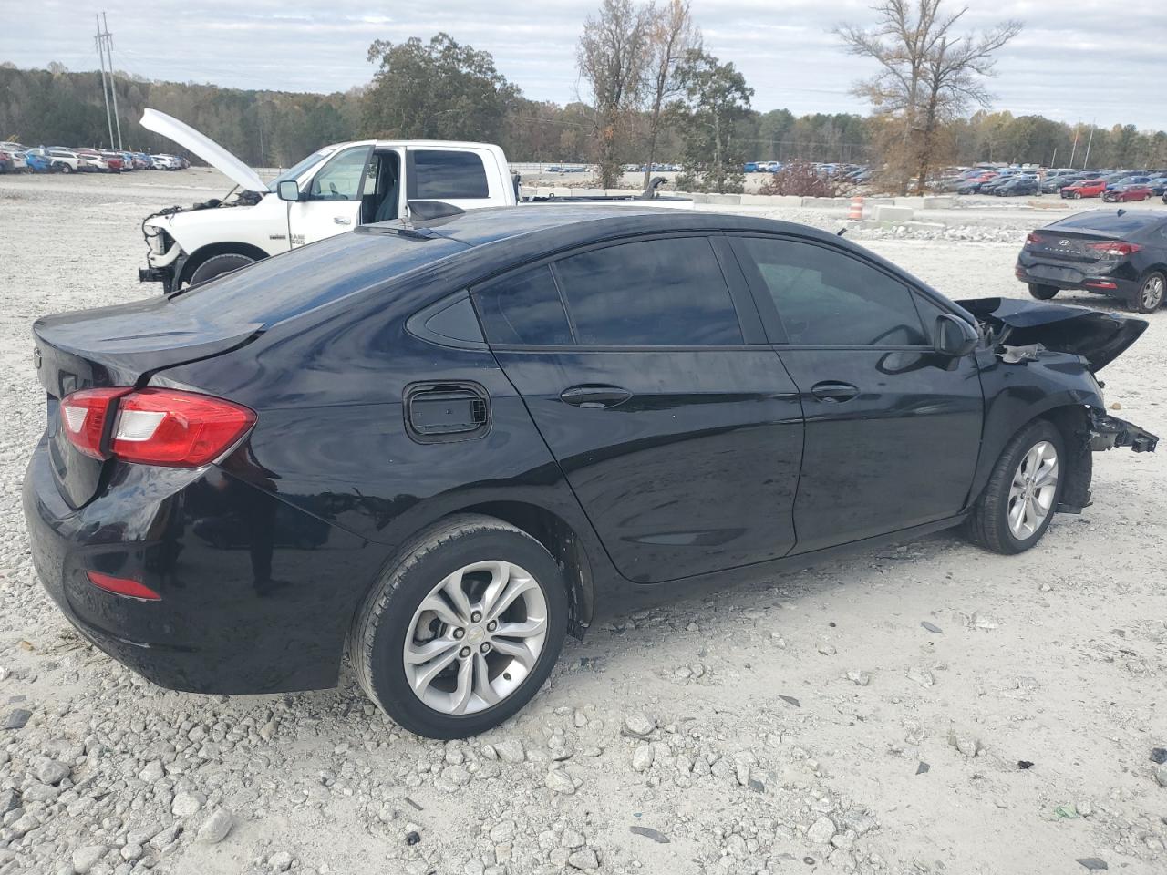 2019 Chevrolet Cruze VIN 1G1BC5SM6K7113676 Copart auction photo, front end / all over damage thumbnail 3