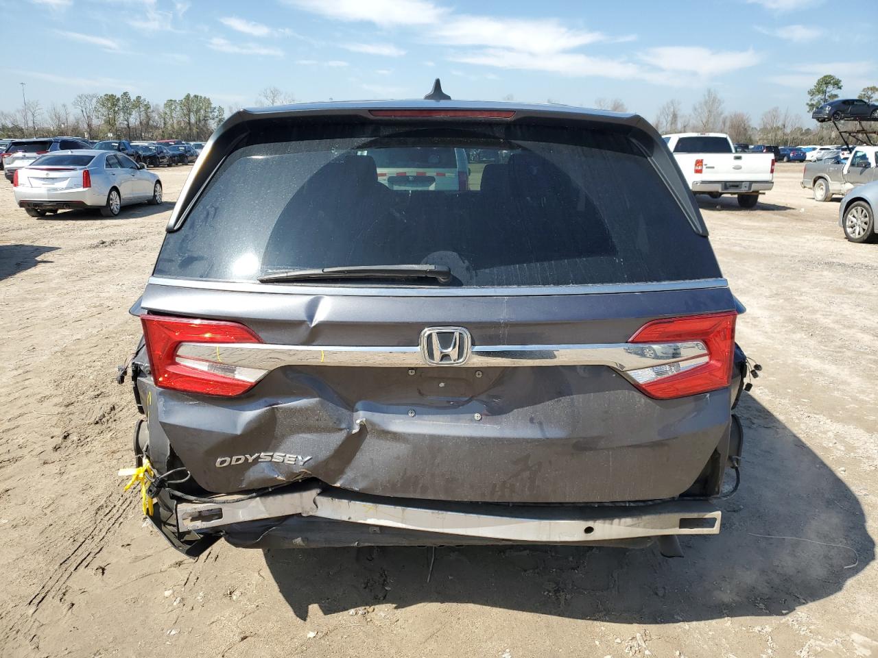 2019 Honda Odyssey VIN 5FNRL6H59KB001699 Copart auction photo, rear end / minor dent/scratches damage thumbnail 6