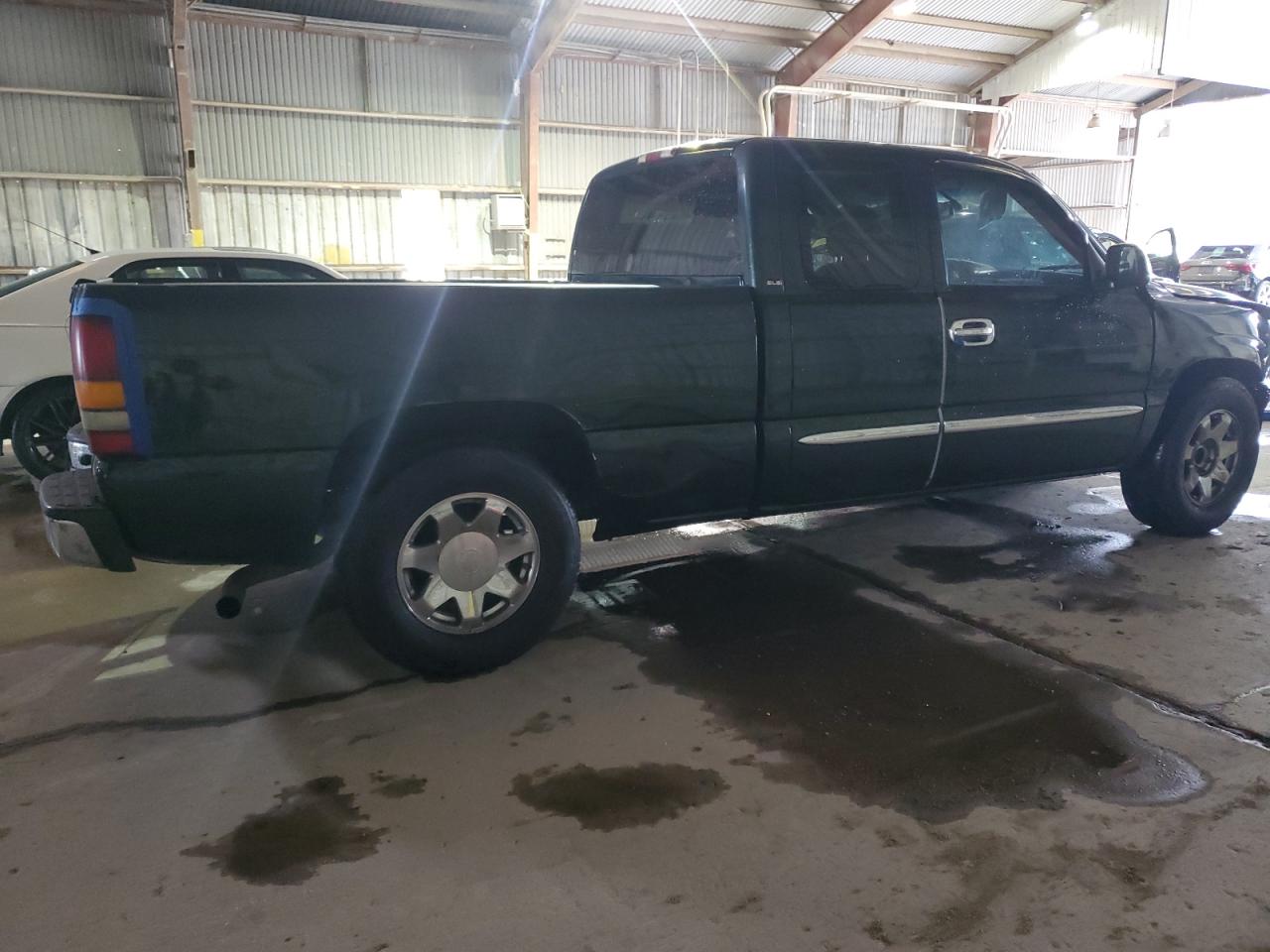 2005 GMC Sierra VIN 1GTEC19T45Z134514 Copart auction photo, all over damage thumbnail 3