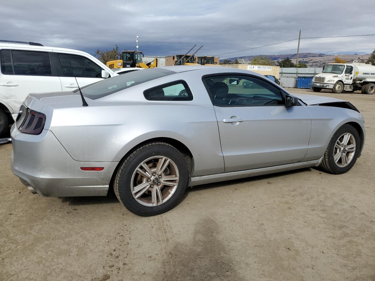2013 Ford Mustang VIN 1ZVBP8AM2D5269773 Copart auction photo, front end damage thumbnail 3