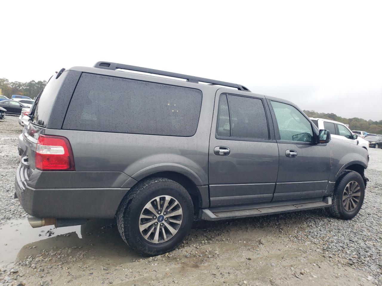 2015 Ford Expedition VIN 1FMJK1HT0FEF00637 Copart auction photo, front end / minor dent/scratches damage thumbnail 3