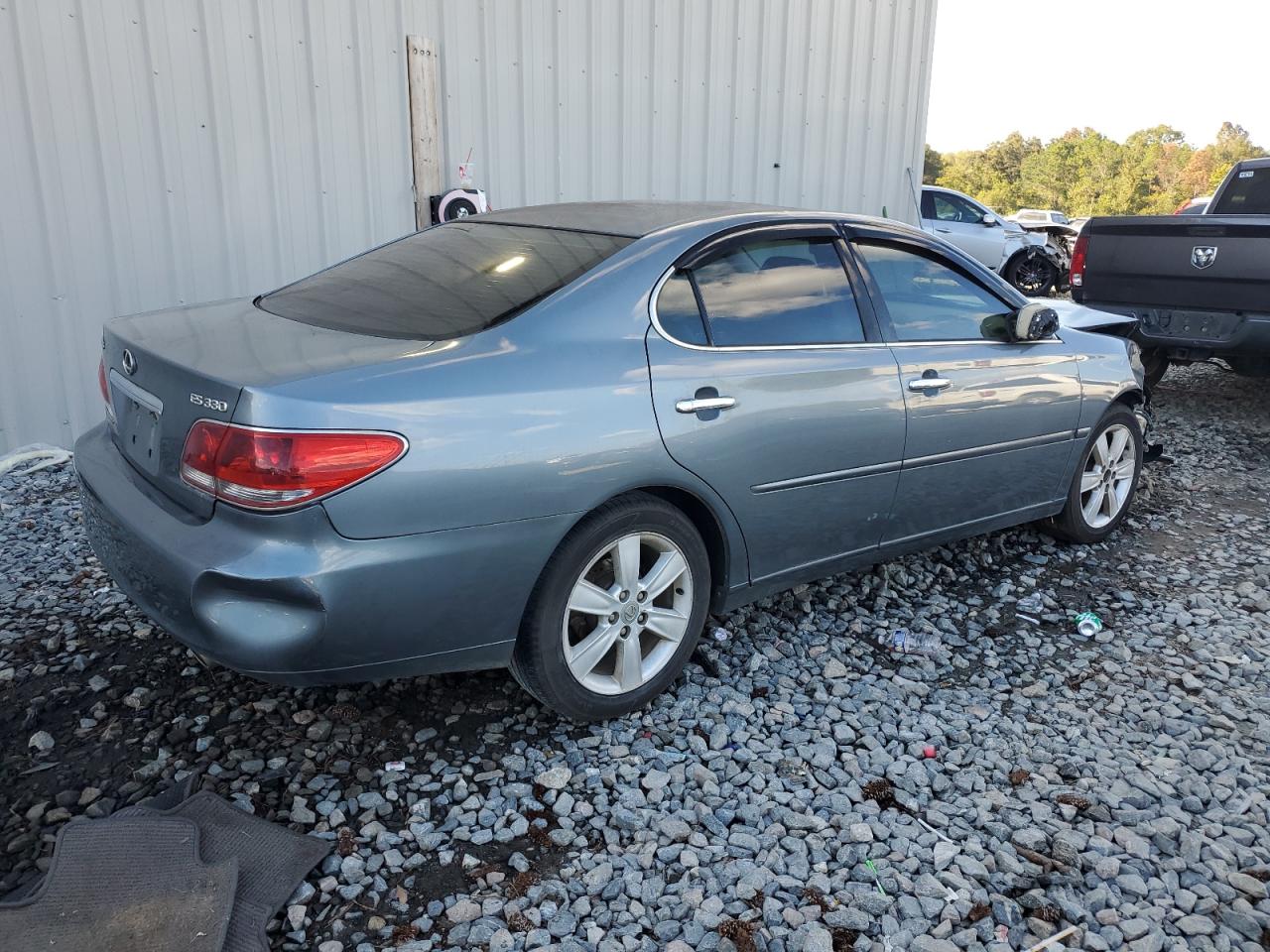 2005 Lexus ES VIN JTHBA30GX55105142 Copart auction photo, front end damage thumbnail 3
