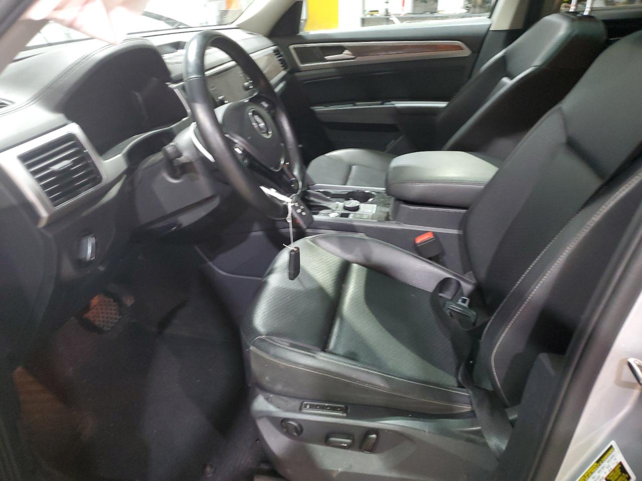 2019 Volkswagen Atlas VIN 1V2MR2CAXKC605196 Copart auction photo, side / minor dent/scratches damage thumbnail 7