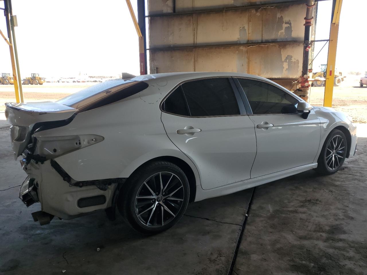 2021 Toyota Camry VIN 4T1G11AK4MU586620 Copart auction photo, rear end damage thumbnail 3