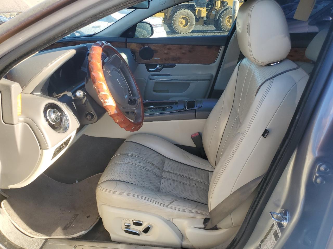 2012 Jaguar XJ VIN SAJWA2GE5CMV27910 Copart auction photo, front end damage thumbnail 7
