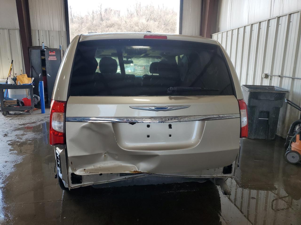 2014 Chrysler Town & Country VIN 2C4RC1CG1ER421557 Copart auction photo, rear end damage thumbnail 6