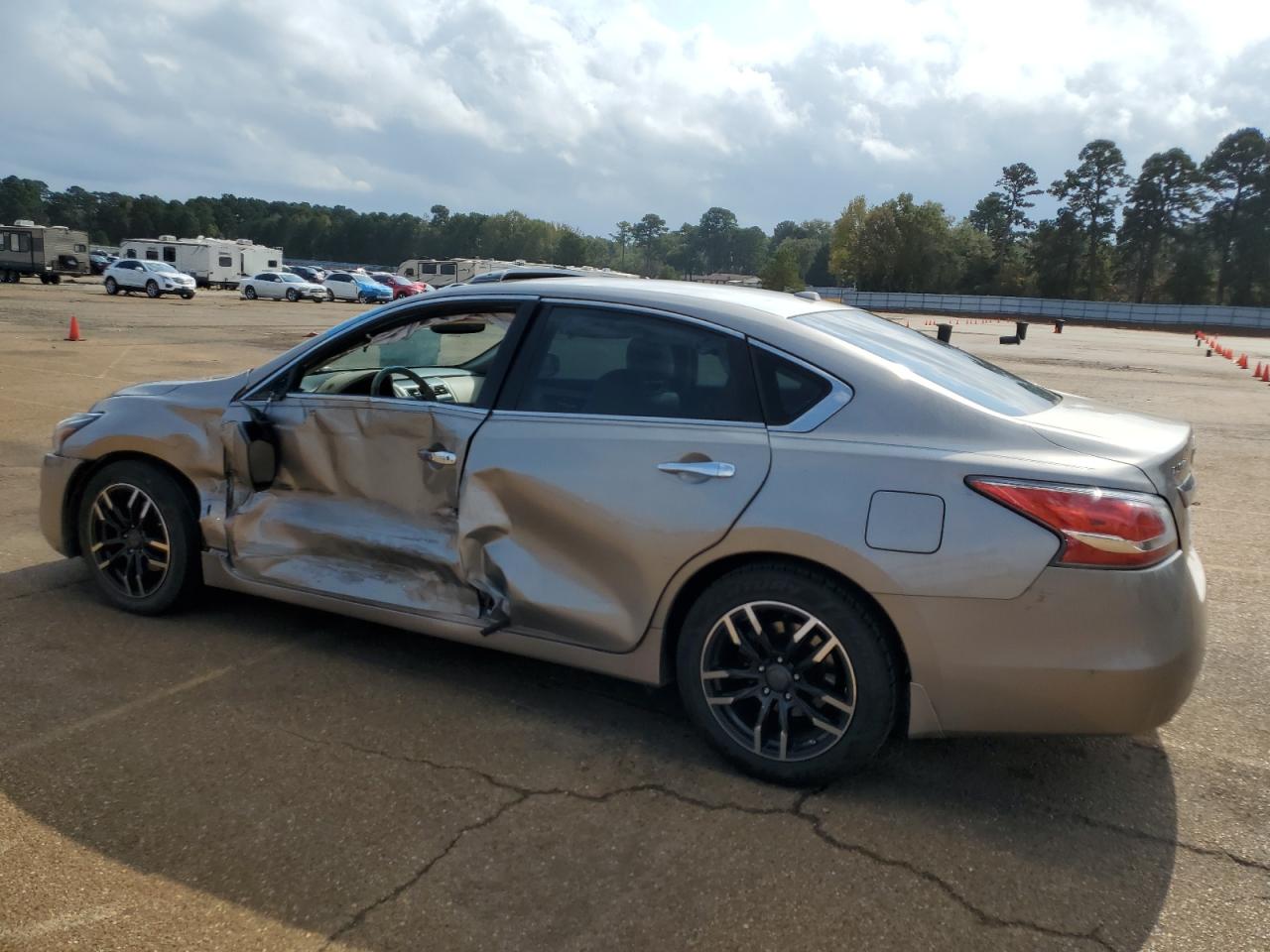 2014 Nissan Altima VIN 1N4AL3AP5EC100907 Copart auction photo, side / front end damage thumbnail 2