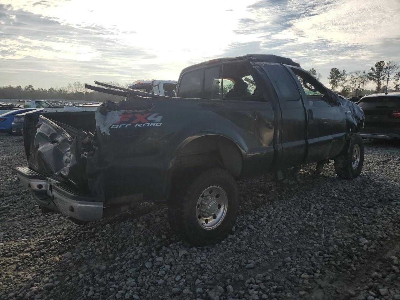 2004 Ford F250 VIN 1FTNX21L14EA69584 Copart auction photo, rollover damage thumbnail 3