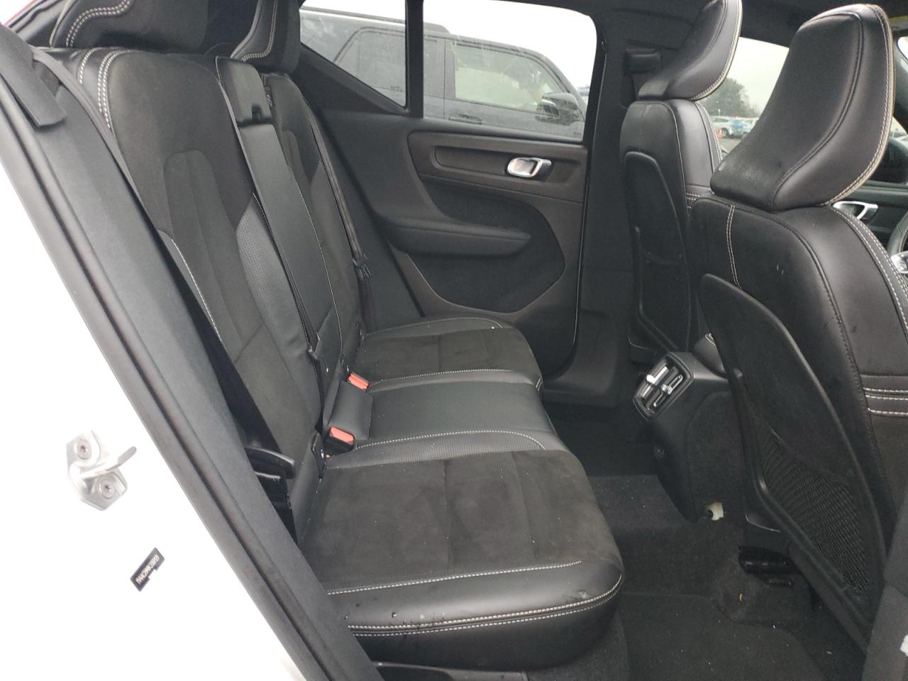 2019 Volvo XC40 VIN YV4AC2HMXK2068129 Copart auction photo, side / front end damage thumbnail 12