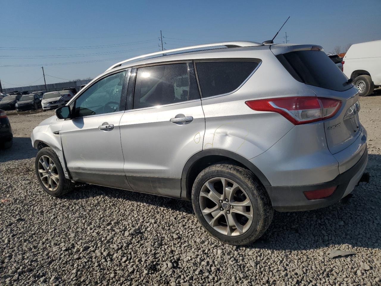 2015 Ford Escape VIN 1FMCU9J9XFUC59045 Copart auction photo, front end damage thumbnail 2