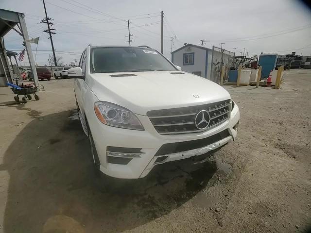 2013 Mercedes-Benz M-klasse VIN 4JGDA7DB5DA236934 Copart auction photo, front end / rear end damage thumbnail 12