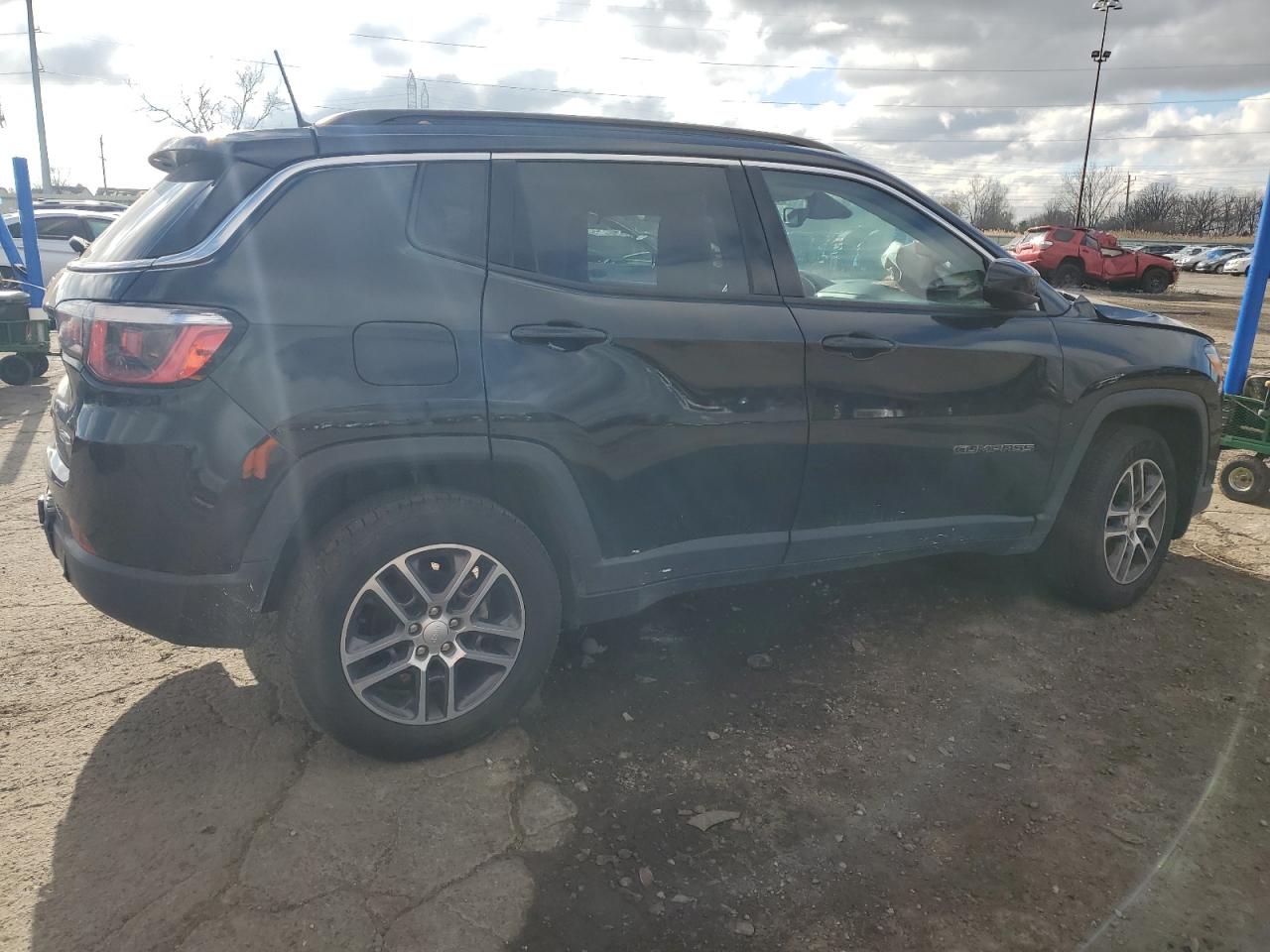 2018 Jeep Compass VIN 3C4NJDBB3JT137883 Copart auction photo, front end damage thumbnail 3