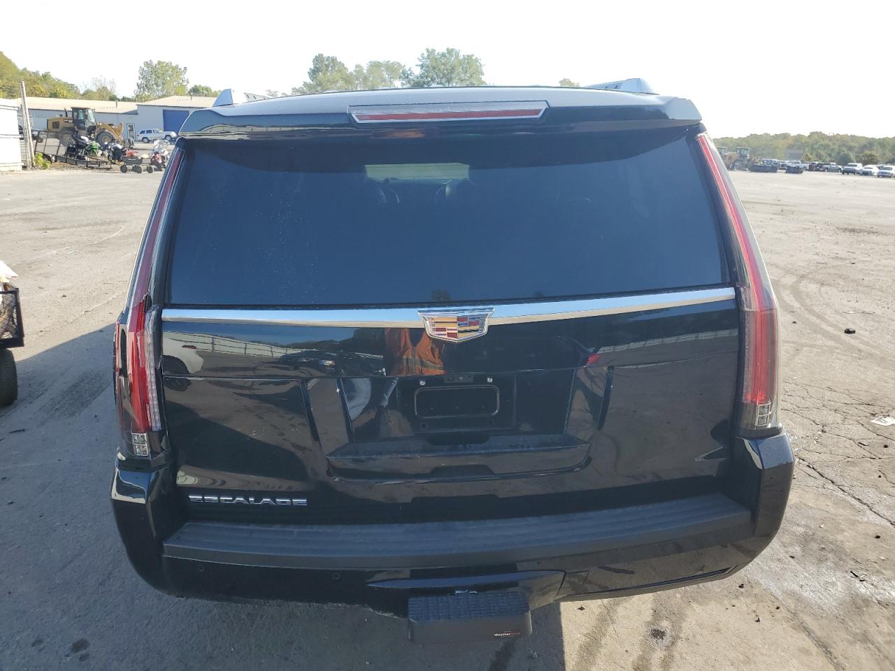2019 Cadillac Escalade VIN 1GYS4HKJ9KR112113 Copart auction photo, undercarriage / side damage thumbnail 6