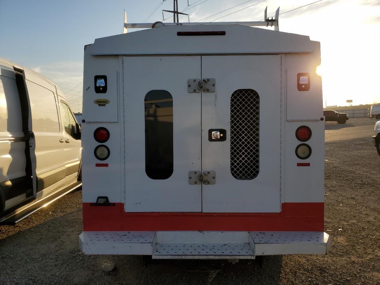 2015 Ford Transit VIN 1FDBF6PM3FKA63654 Copart auction photo, front end damage thumbnail 6