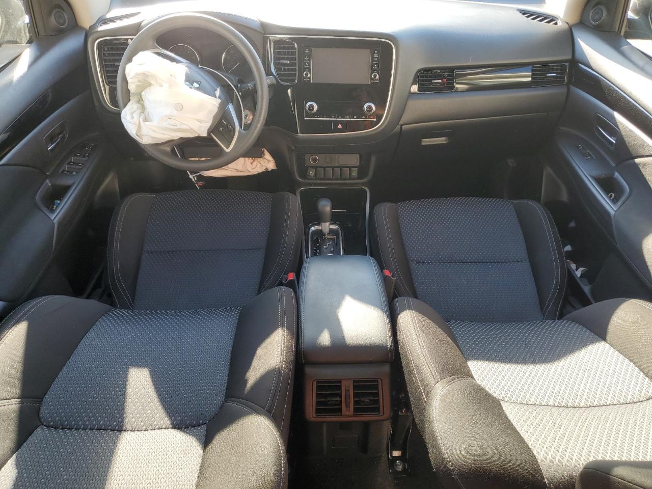 2020 Mitsubishi Outlander VIN JA4AD2A34LZ048317 Copart auction photo, front end / minor dent/scratches damage thumbnail 8