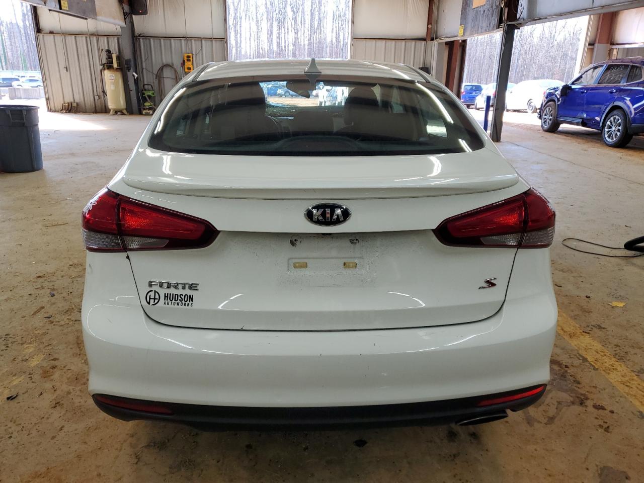 2017 KIA Forte VIN 3KPFL4A79HE058325 Copart auction photo, front end damage thumbnail 6