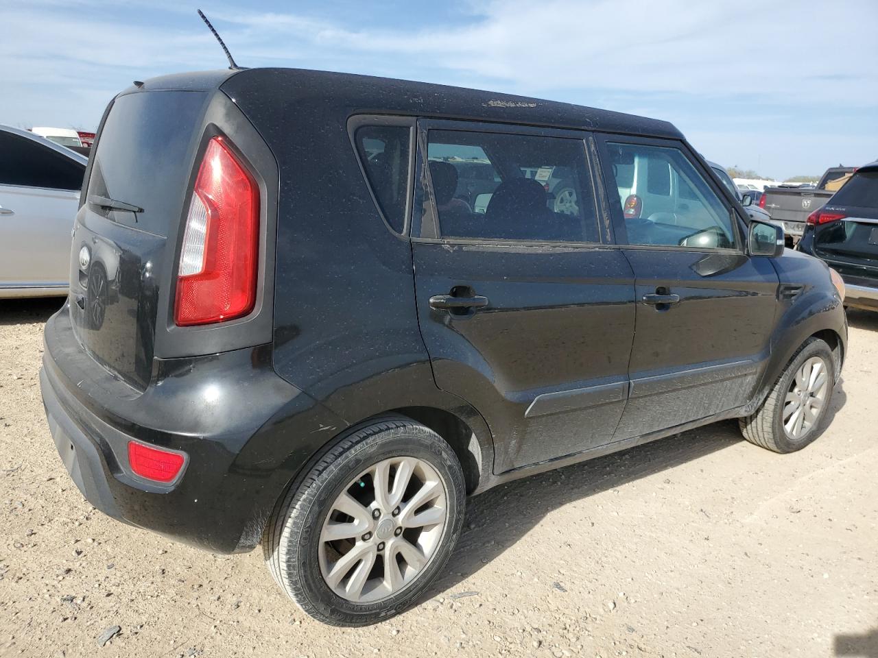 2013 KIA Soul VIN KNDJT2A63D7547416 Copart auction photo, side / minor dent/scratches damage thumbnail 3
