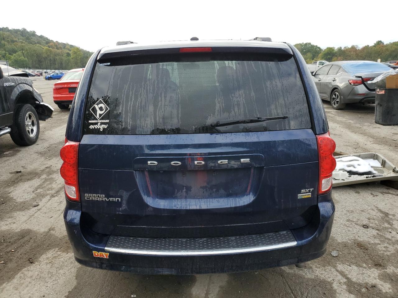 2017 Dodge Caravan VIN 2C4RDGCG1HR774126 Copart auction photo, front end / side damage thumbnail 6
