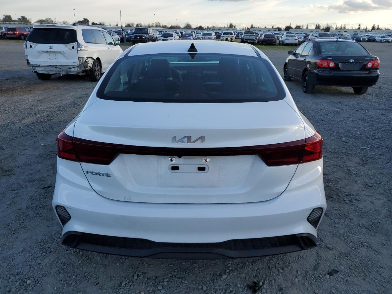 2022 KIA Forte VIN 3KPF24AD1NE452874 Copart auction photo, front end damage thumbnail 6