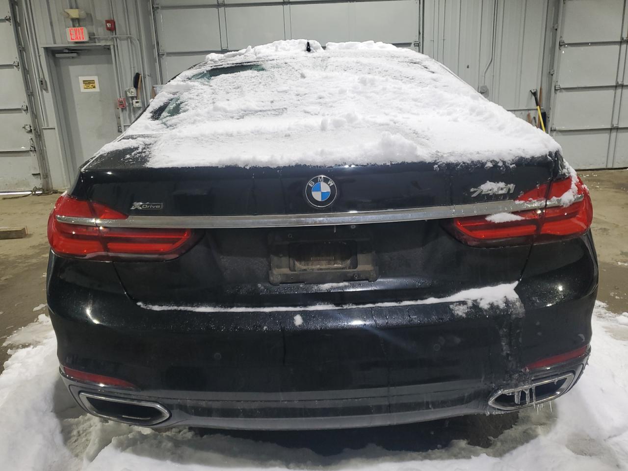 2017 BMW 7er VIN WBA7E4C55HGU99781 Copart auction photo, side / minor dent/scratches damage thumbnail 6
