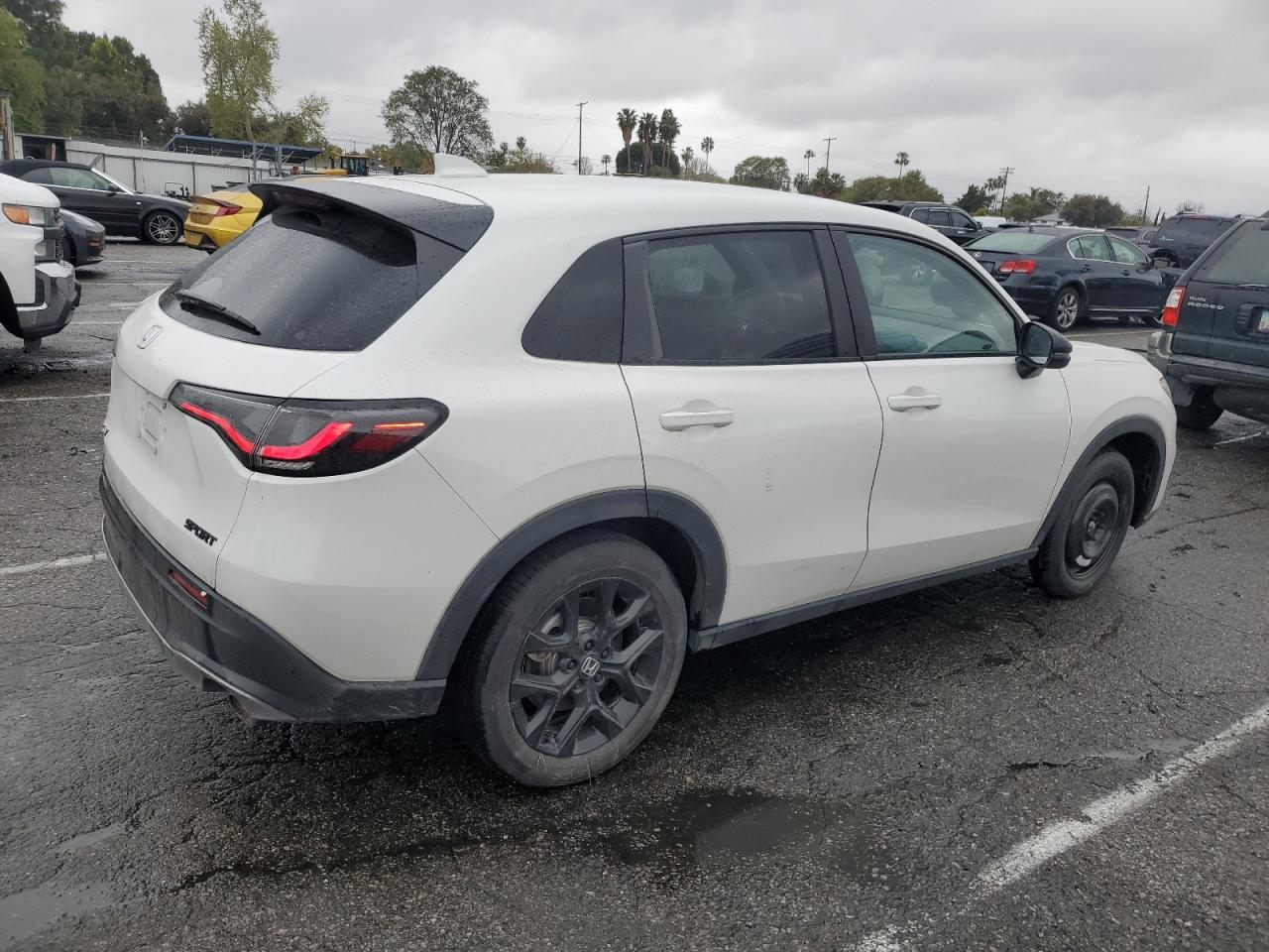 2024 Honda HR-V VIN 3CZRZ1H53RM722599 Copart auction photo, rear end / side damage thumbnail 3